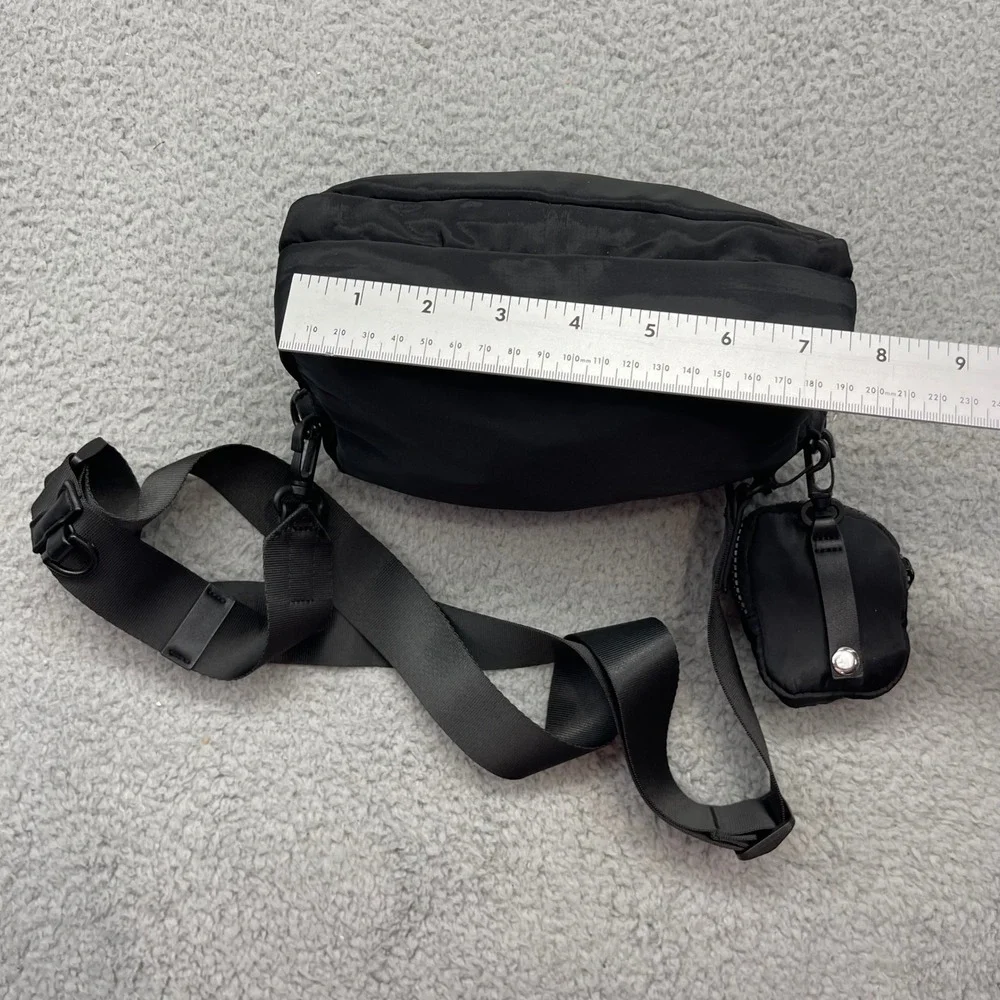 Avalanche AVF8553BK Unisex Small Black Crossbody Bag w/ Detachable Utility Pouch